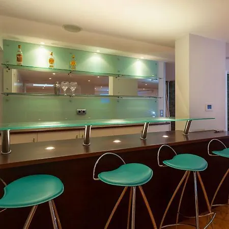 Vale Do Garrao Sleeps 11 With Pool Air Con And Wifi