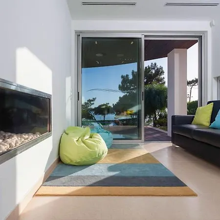 Vale Do Garrao Sleeps 11 With Pool Air Con And Wifi